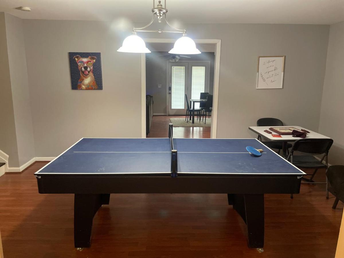 شقة Cute 2-Brm Walkout Apt With Pool Table And Theater ليكسينغتون المظهر الخارجي الصورة